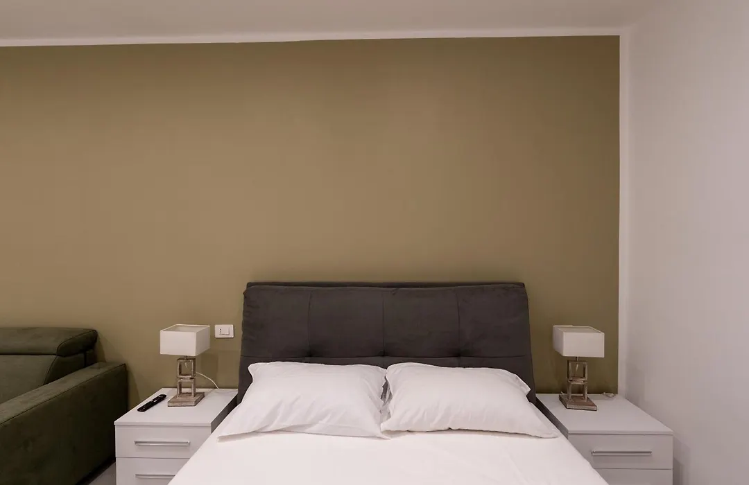 Suites Gaudioso Napoli center-1